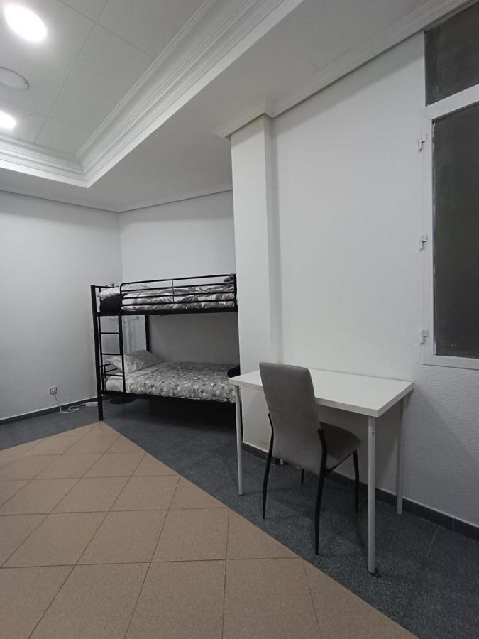 Parsa Booking Madrid Exterior foto