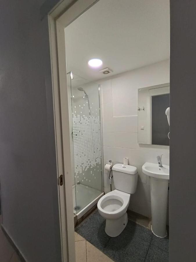 Parsa Booking Madrid Exterior foto