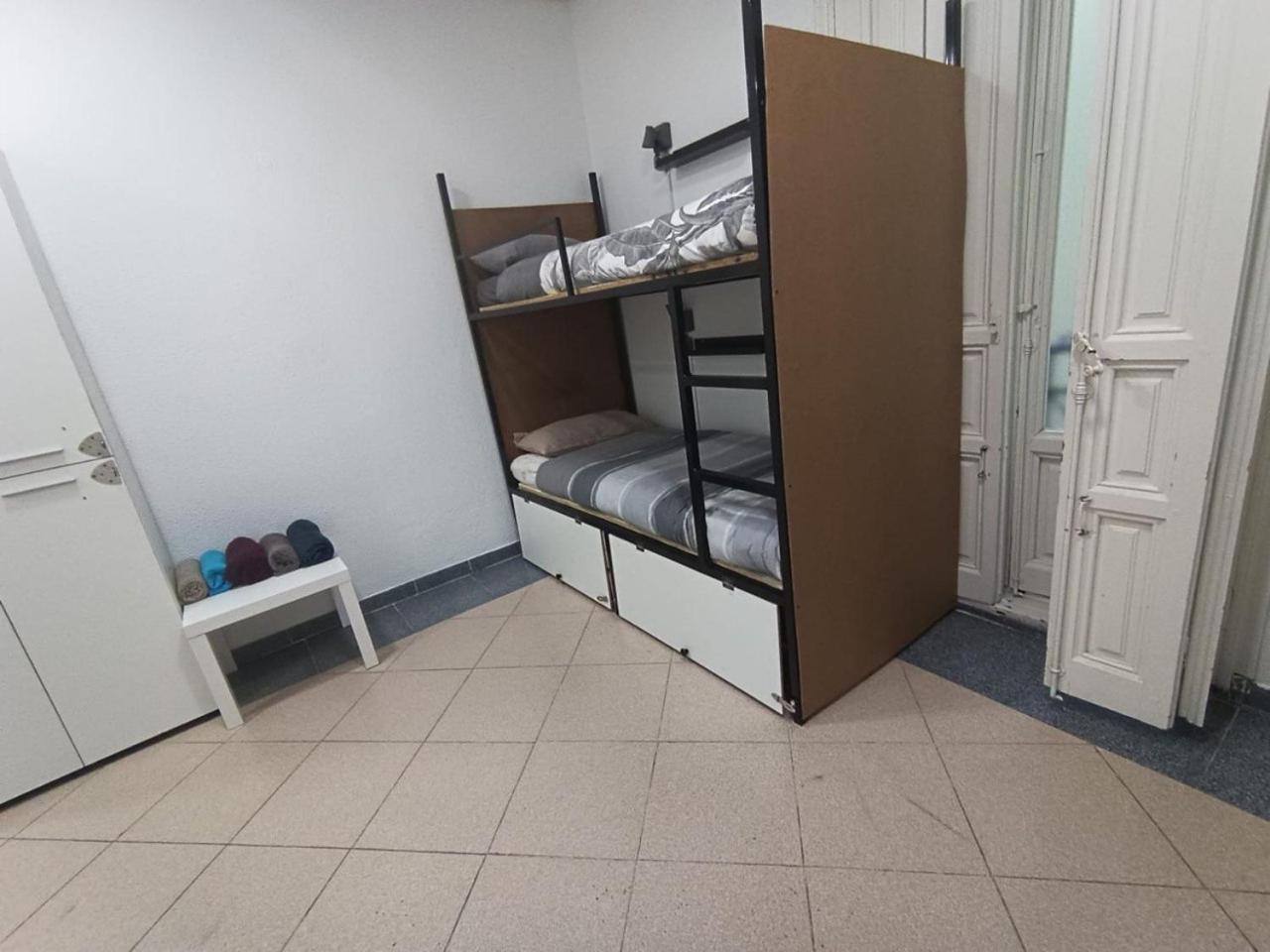 Parsa Booking Madrid Exterior foto